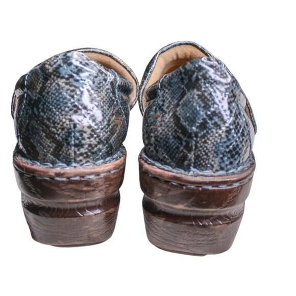 Born B.O.C. Snake Print Clog Slip On Comfort Shoes Shiny 8.5 - Picture 4 of 5